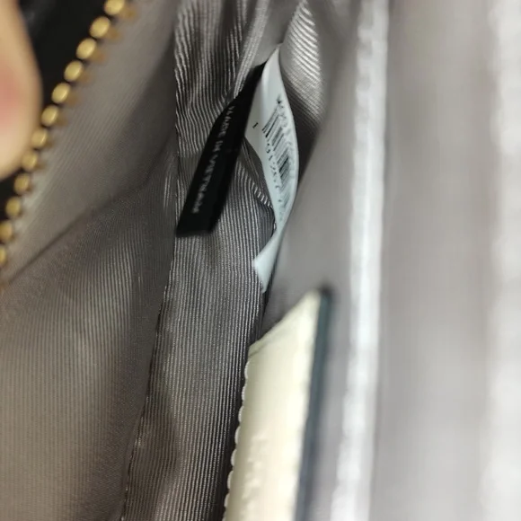 Marc Jacobs Cream Crossbody Bag - Picture 8 of 10